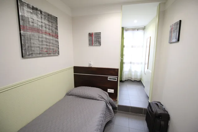 غرفة مفردة، Hotel des Pyrenees 19/20