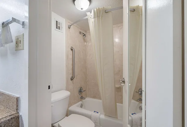 غرفة قياسية بسريرين كوين، Motel6 San Antonio, TX - I-10 West 10/10