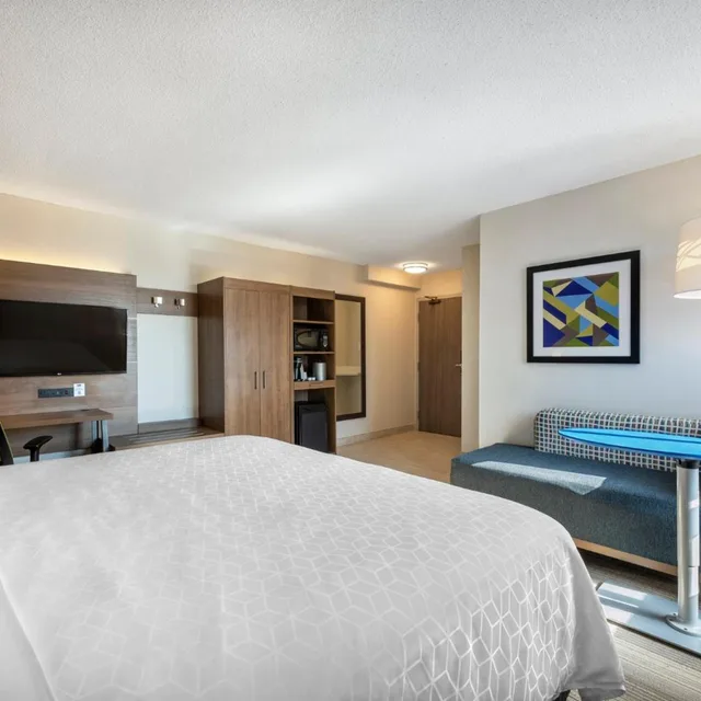 Xtra Space, Standard, King Bed، Holiday Inn Express Toronto Downtown 2/10