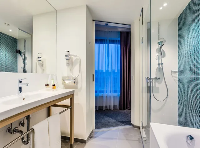 جناح بسرير كينج بإطلالة على المدينة، Holiday Inn Warsaw City Centre 7/8