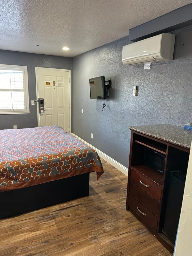 غرفة بسرير كينج، Fireside Inn Santa Cruz 8/10