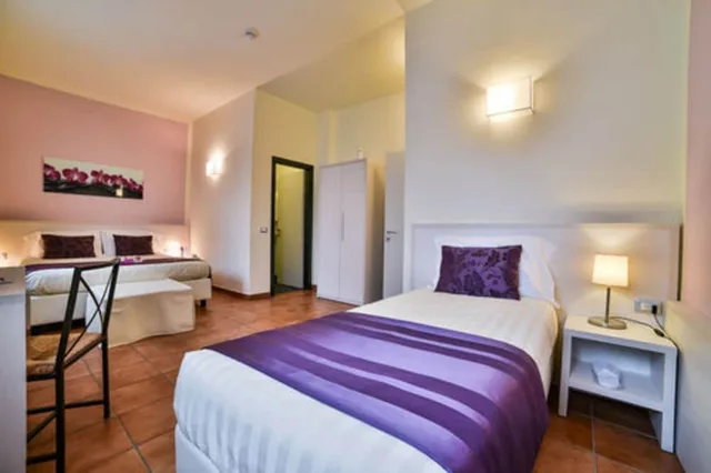1 Bedroom, Basic, Quadruple, 3 Beds, Hotel Bella Firenze 3/7