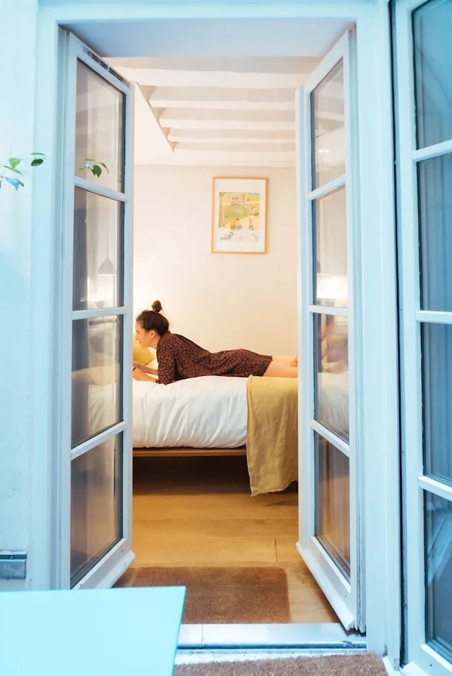غرفة كلاسيكية بسرير كوين، Hotel Victoire & Germain 3/5