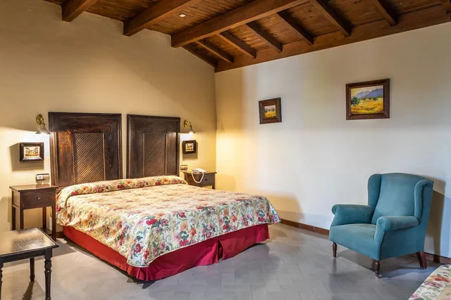 غرفة عائلية ثلاثية بسرير مزدوج وسرير فردي، Sao Joao de Deus by RIDAN Hotels 2/8