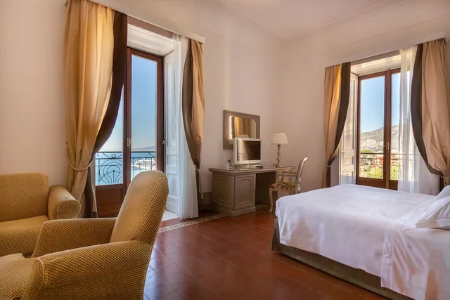 Junior Suite, 1 King and 1 Single Beds, Sea View, Grand Hotel Europa Palace 1/10