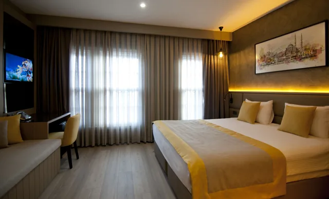 جناح عائلي بسريرين منفصلين وسرير كينج بغرفتي نوم مع أريكة في الملحق، Hotel Seraglio 3/10