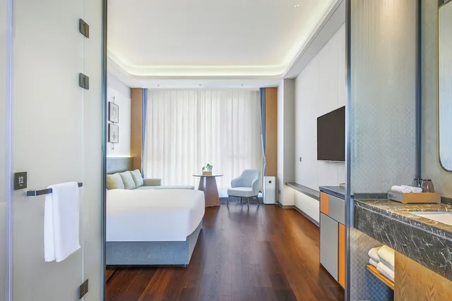 Superior, King Bed, Novotel Jinan Airport 4/4