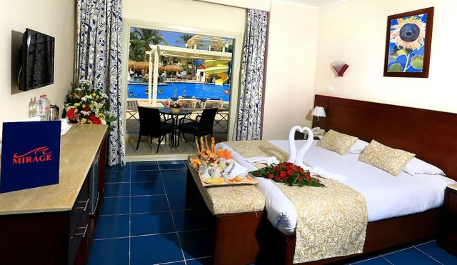 غرفة قياسية بسرير مزدوج أو سريرين منفصلين بإطلالة على المسبح، Mirage Bay Resort and Aqua Park 1/1