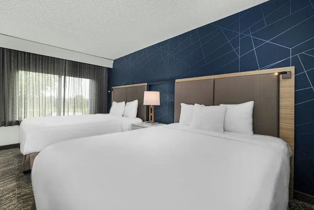 suite, multiple beds، Springhill Suites Minneapolis Eden Prairie 1/9