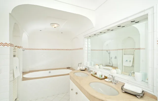 جناح ديلوكس بسرير كينج بإطلالة على البحر بشرفة بغرفة نوم واحدة، Villa Boheme Exclusive Luxury Suites 3/3