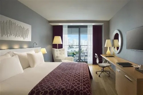 غرفة ديلوكس بسرير مزدوج بإطلالة على المدينة، Akra Antalya 1/2