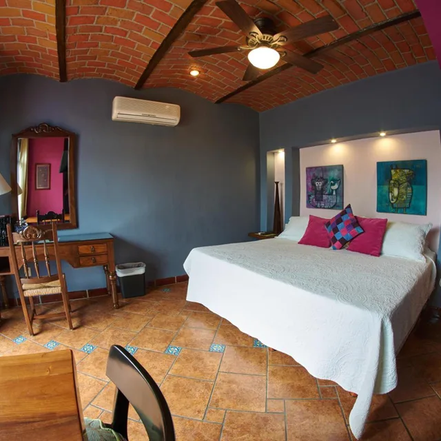 جناح جونيور، La Villa Del Ensueno 7/10