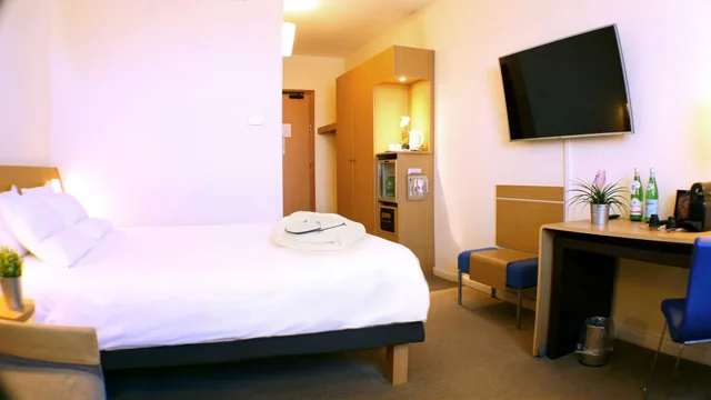 غرفة تنفيذية بسرير مزدوج مع أريكة، Novotel Roma Est 8/10