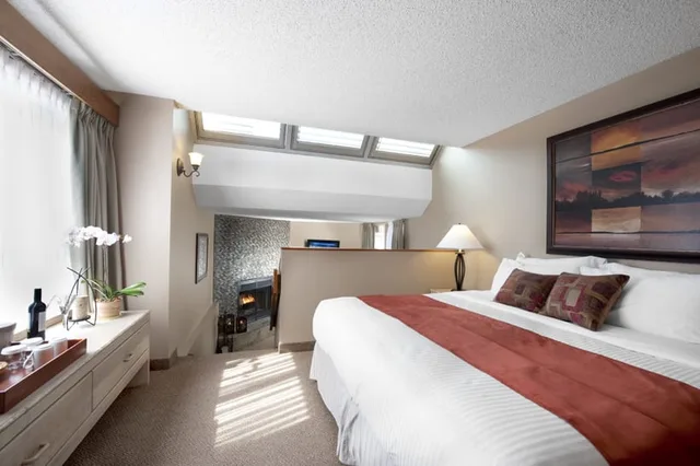 جناح جونيور بسرير كينج، Tonquin Inn Jasper Hotel 1/10