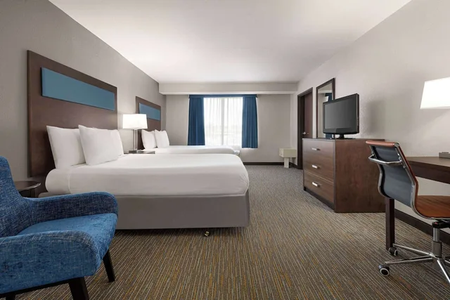 غرفة بزنس بسريرين كوين لذوي الإعاقة، Wingate by Wyndham Southport 1/6