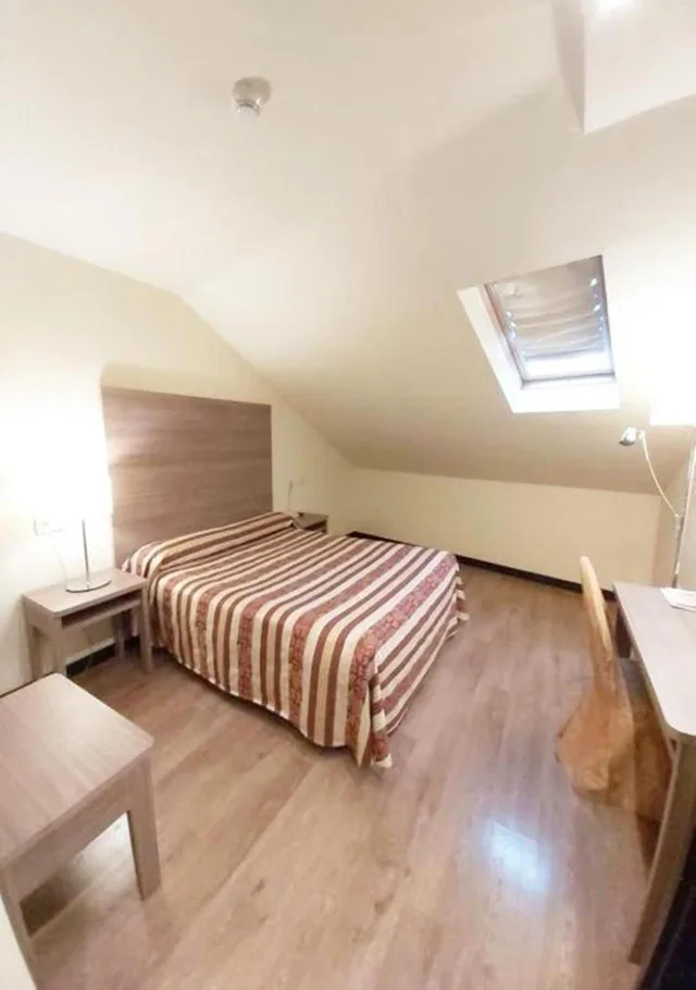 Upper, Double or Twin Bed, Attic، Centro Los Braseros 5/9