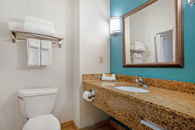 غرفة رباعية، Best Western Plus Blue Angel Inn 3/3
