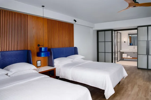 Room, 2 Double Beds, Ocean Front، Sheraton Fiji Golf and Beach Resort 1/4
