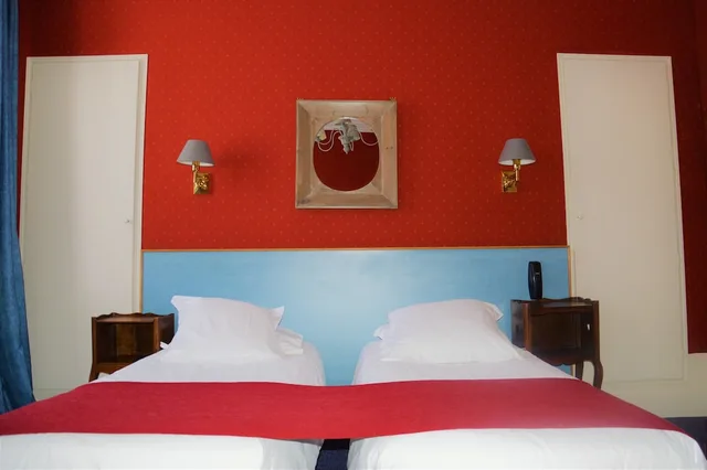 غرفة بريفيليج بسريرين منفصلين، Best Western Grand Hotel de L Univers 2/3