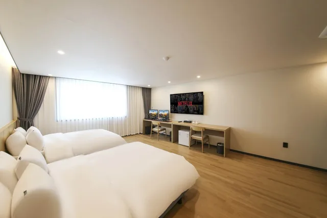 غرفة بريميير بسريرين مزدوجين، E Cheonan Hotel 3/10