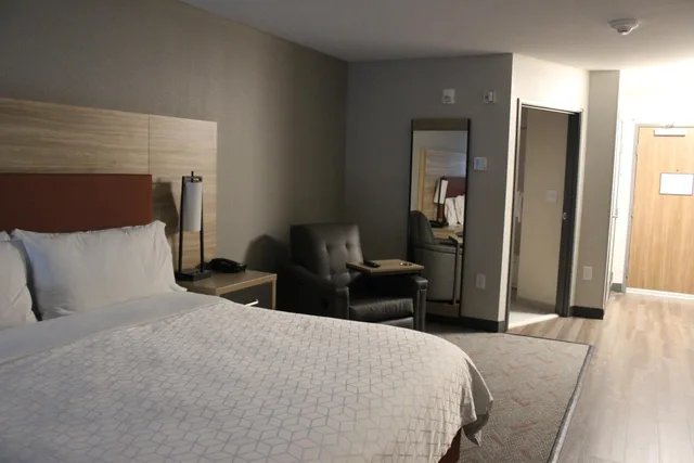 جناح سوبيريور بسرير كينج، Candlewood Suites Nashville South 1/3