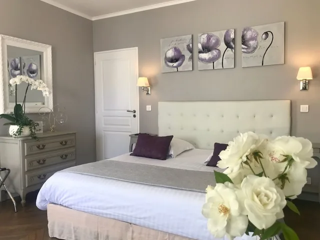 Luxury, King Bed, Villa Kilauea B&B 2/5