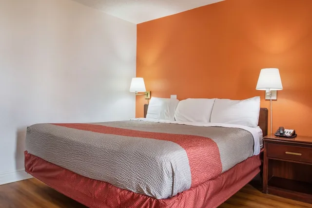 غرفة ديلوكس بسرير كينج لذوي الإعاقة، Motel6 Natchitoches, LA 5/10