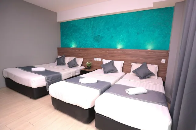 غرفة عائلية بسرير كوين وسريرين منفصلين، DJ CITI POINT HOTEL 1/5
