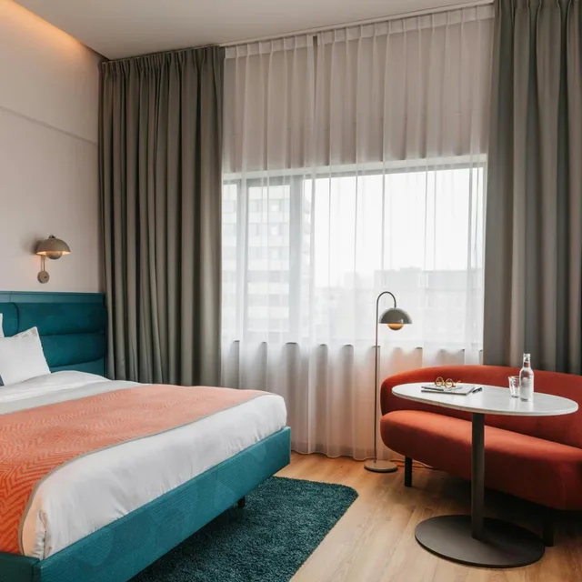 Room, Double Bed, The Social Hub Amsterdam City 1/5