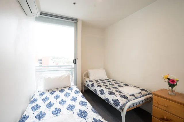 4 Bedrooms, Apartment, 4 Beds, King and Queen Bed, Sofa, Arrow On Swanston 4/10