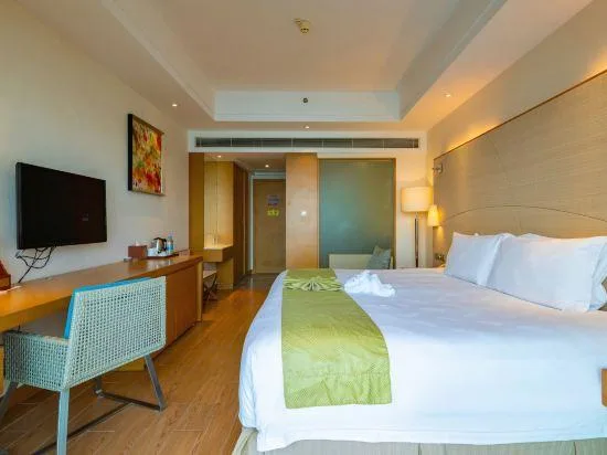 Room, King Bed, Queen Bed, Garden View, Ocean View Resort Yalong Bay 3/4