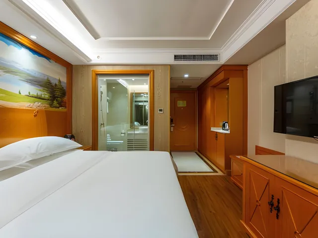 غرفة قياسية بسرير كوين، Vienna Hotel (Enshi Hangkong Avenue) 1/2