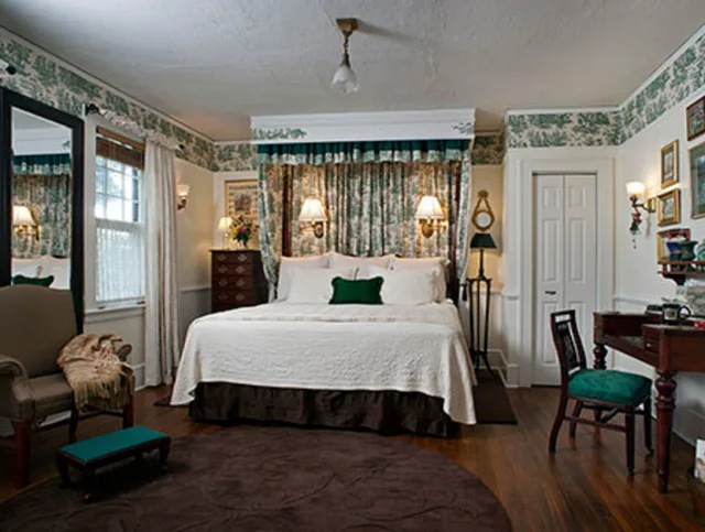 Kensington, Garden, King Bed، Abbington Green Bed &amp; Breakfast Inn 1/6