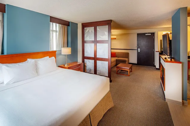 Room, 2 Queen Beds, Hyatt Place Madison Downtown 2/6