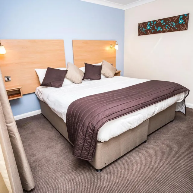 غرفة ديلوكس بسرير مزدوج، Borough Arms Hotel 2/8