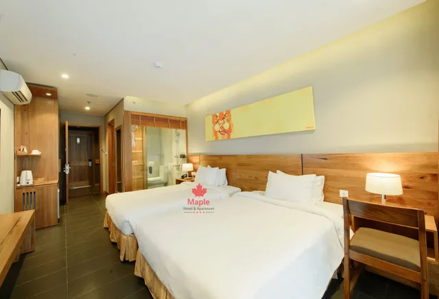 غرفة عائلية بسريرين مزدوجين بشرفة، Maple Hotel Apartment 4/6