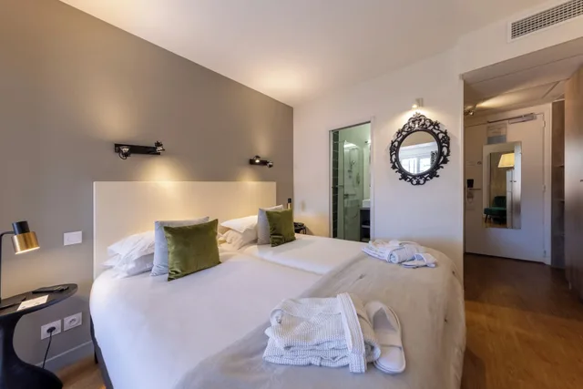 Junior Suite, Queen Bed, Sofa, Balcony or Terrace، Hotel Madeloc 6/10