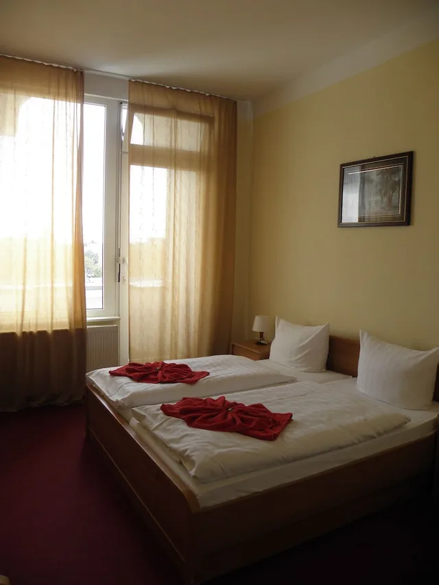 City, Queen Bed، Hotel Ai Koenigshof 1/10