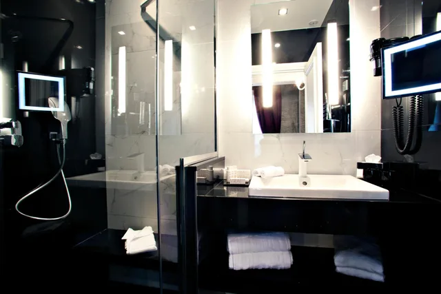 غرفة تنفيذية بسرير كينج، Maison Albar Hotel Paris Champs Elysees 8/10
