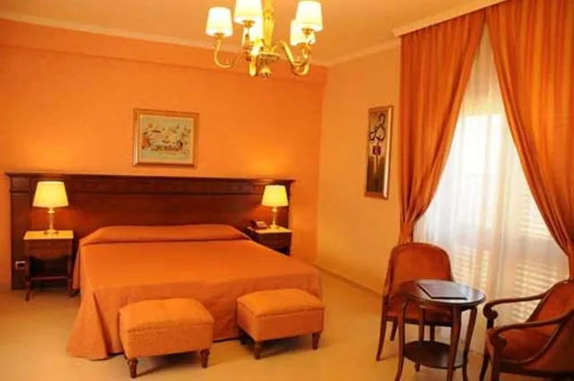 غرفة قياسية بسرير مزدوج، Federico Ii Palace Hotel 1/3
