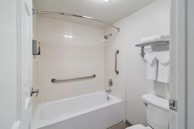 Room, Double Bed, Best Western Plus Hilltop Inn 3/3