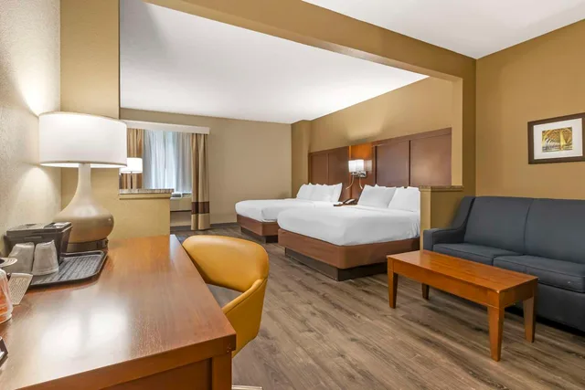 جناح بسريرين كوين، Comfort Suites At The University 3/4