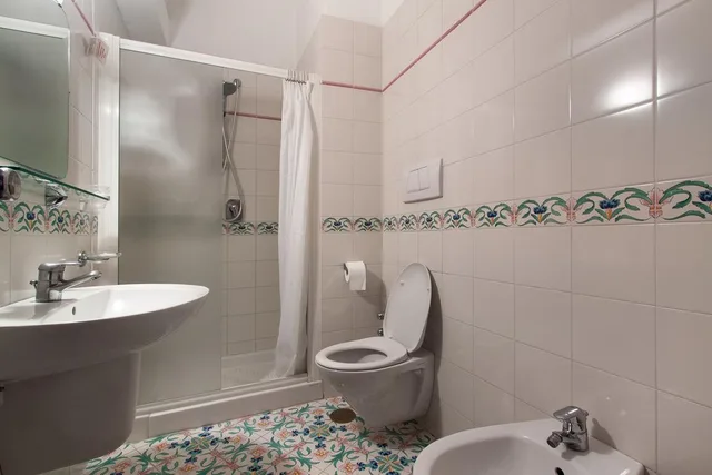 غرفة قياسية بسرير مزدوج، Hotel Metropole 2/2