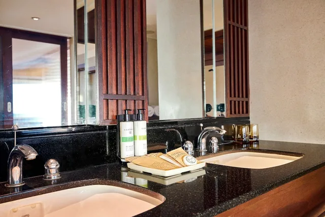 غرفة سوبيريور بسرير كينج بإطلالة على الحديقة، Pullman Phuket Karon Beach Resort 7/8