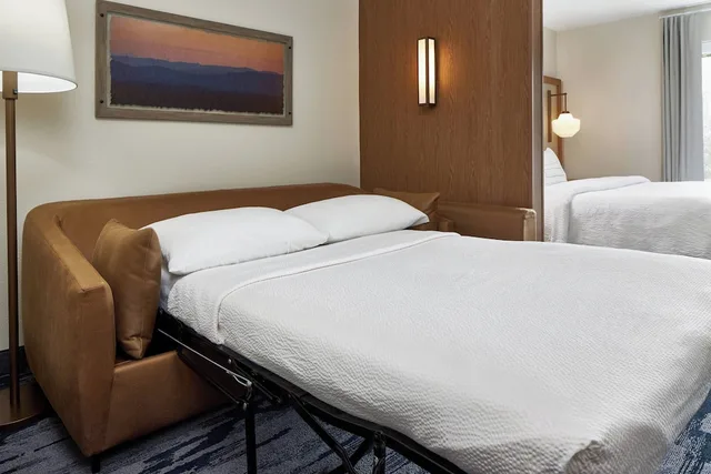 Room, King Bed, Sofa, Fairfield Inn And Suites By Marriott Virginia Beach Norfolk Airport 1/2