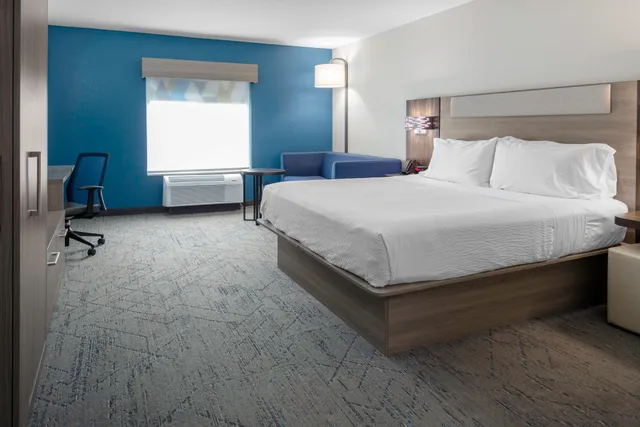 جناح بسرير كينج، Holiday Inn Express Suites Roanoke Rapids Se 2/7