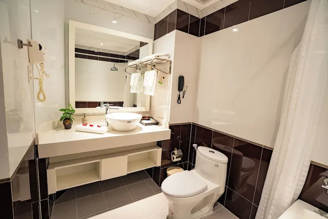 جناح تنفيذي بسرير كينج بإطلالة على النهر، Van Phat Riverside Hotel 9/10