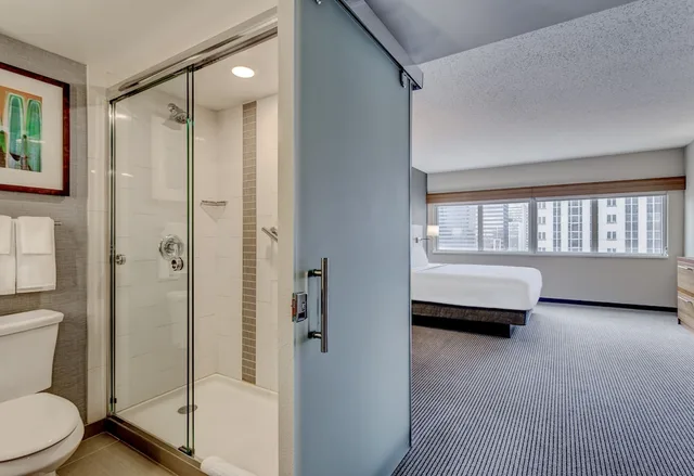 غرفة بسرير كينج مع أريكة، Hyatt Place Minneapolis Downtown 5/5