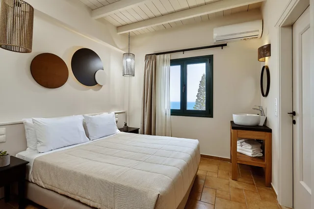 Superior, Suite, 2 Queen Beds, 2 Sofa, Marni Village 2/10