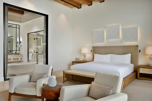 Junior Suite, King Bed, with Pool, Accessible, Maysan Doha, LXR Hotels & Resorts 4/7